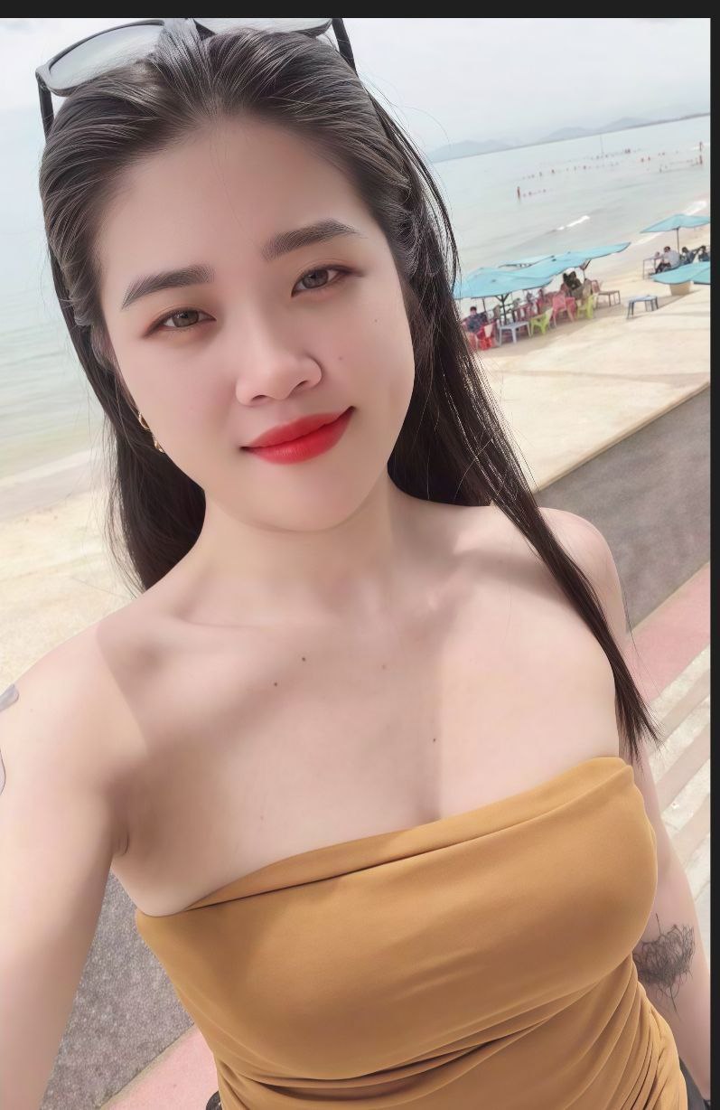 Quen được em nào là e nấy ngoan như cún bảo gì cũng nghe,,,