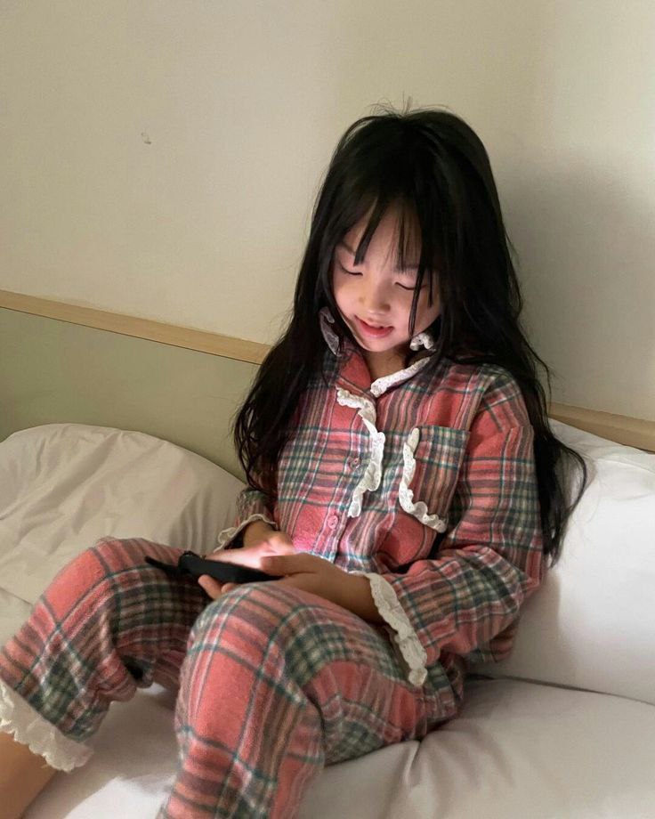 tiếp tục seri l0anluan của 2 b,ố con nhà này vừa tìm dc