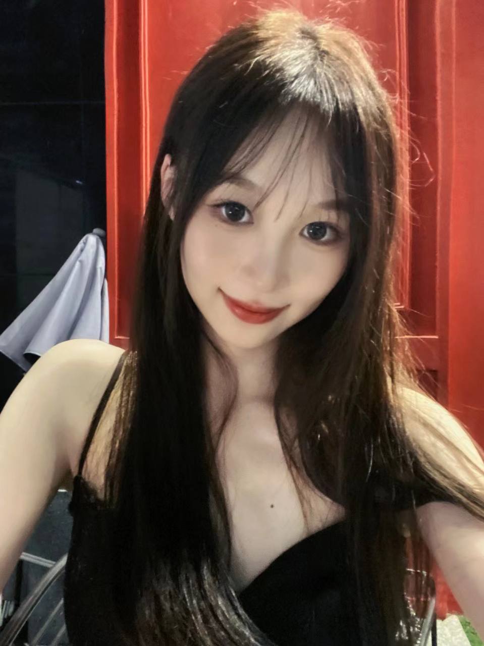 e quỳnh anh vs cái l0l khít khìn khịt làm a zai bắn ra liên tục