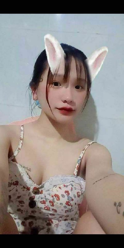 Phạm Thanh Hà xinh damdang cặp dúu siêu khủng và cailon siêu múp